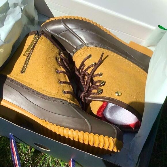 TOMMY HILFIGER ROAN LACE UP DUCK BOOTS 9 NEW - Picture 16 of 16
